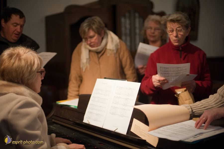 Nom de l'image : D30096588a_(c)Norbert-JUNG — Description :  Catéchumène à l'église de la Ferté Vidame - 3e étape